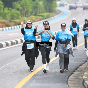 Runner Photo 7031063