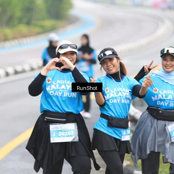 Runner Photo 7031066