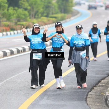 Runner Photo 7031076