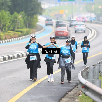 Runner Photo 7031079