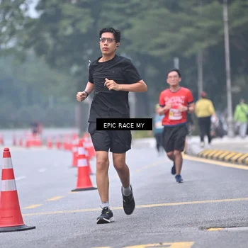 Runner Photo 7031091