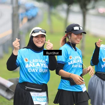 Runner Photo 7031098