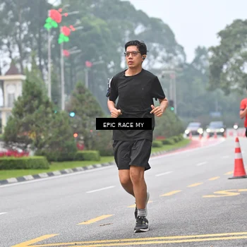 Runner Photo 7031099