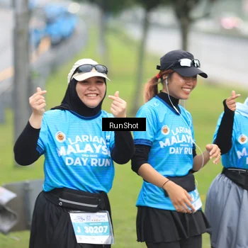 Runner Photo 7031102