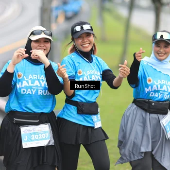 Runner Photo 7031105