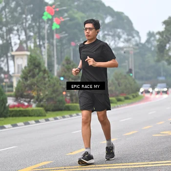Runner Photo 7031111