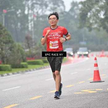 Runner Photo 7031115