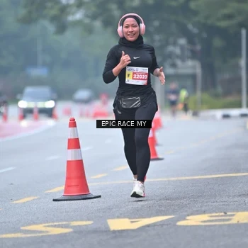 Runner Photo 7031140