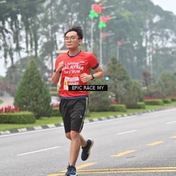 Runner Photo 7031141