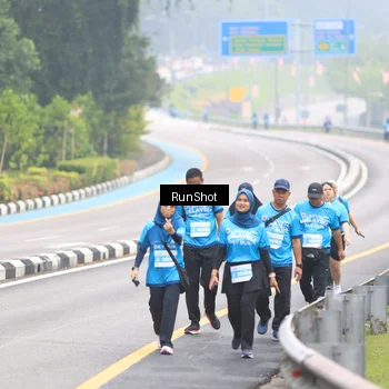Runner Photo 7031145