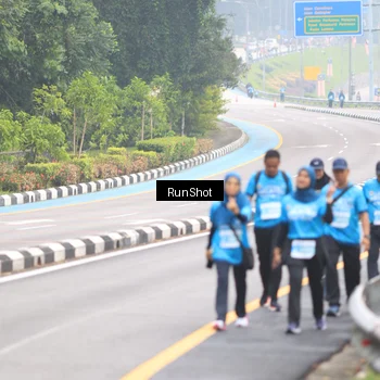 Runner Photo 7031154