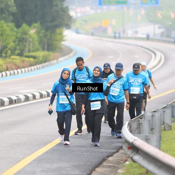 Runner Photo 7031160