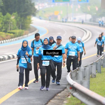 Runner Photo 7031172