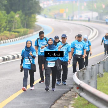 Runner Photo 7031178