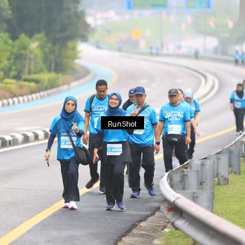 Runner Photo 7031179