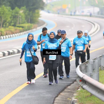 Runner Photo 7031183