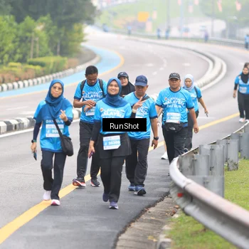 Runner Photo 7031188