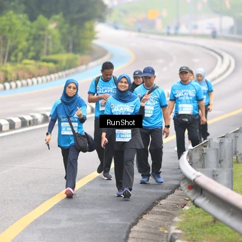 Runner Photo 7031190