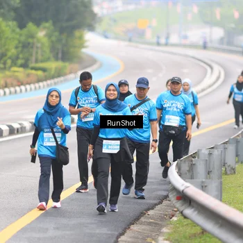 Runner Photo 7031195