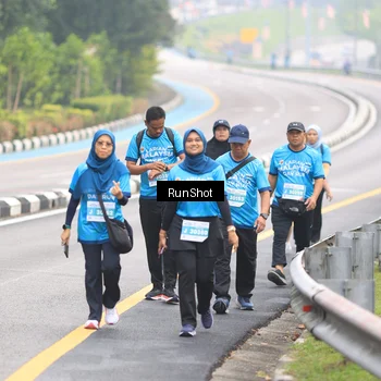 Runner Photo 7031201
