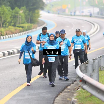 Runner Photo 7031202