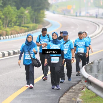 Runner Photo 7031213