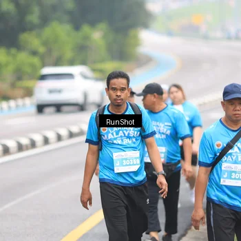 Runner Photo 7031236