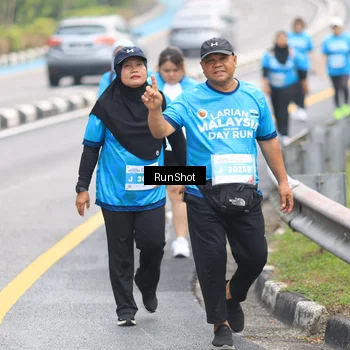 Runner Photo 7031275
