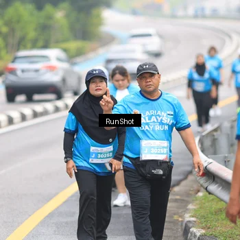 Runner Photo 7031284