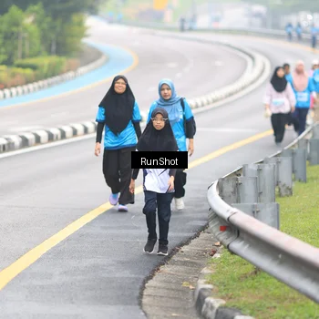 Runner Photo 7031324