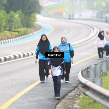 Runner Photo 7031339
