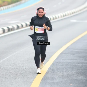 Runner Photo 7031345
