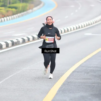 Runner Photo 7031352