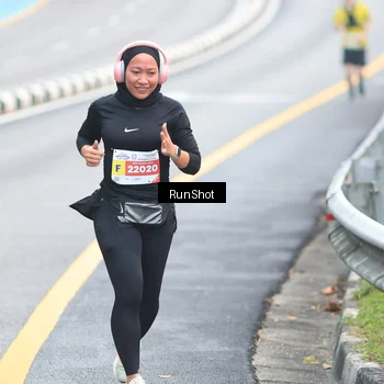 Runner Photo 7031471