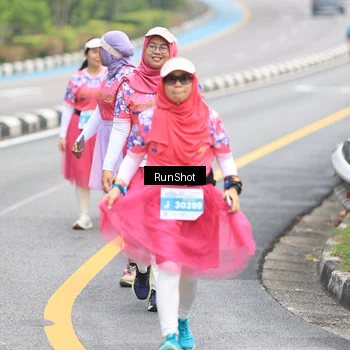 Runner Photo 7031601