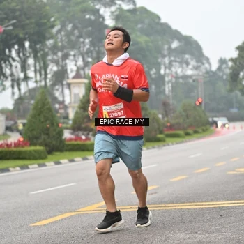 Runner Photo 7031603