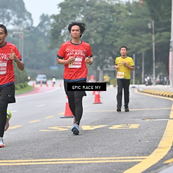 Runner Photo 7031633