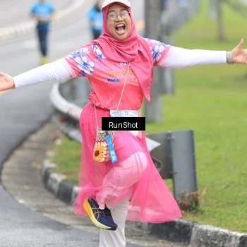 Runner Photo 7031654