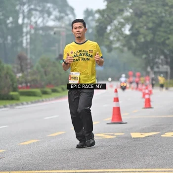 Runner Photo 7031660