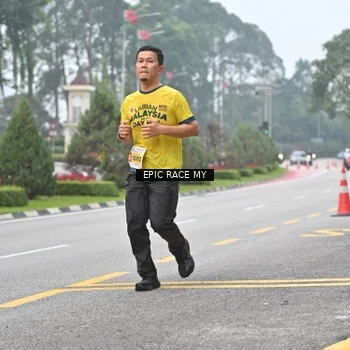 Runner Photo 7031668