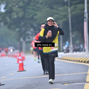 Runner Photo 7031674