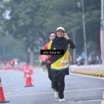 Runner Photo 7031675