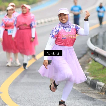 Runner Photo 7031695