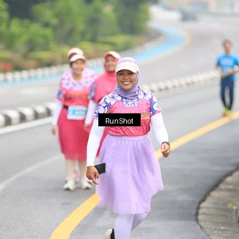 Runner Photo 7031696