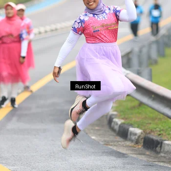 Runner Photo 7031700
