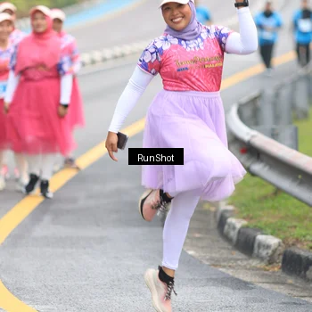 Runner Photo 7031701