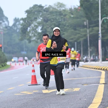 Runner Photo 7031702