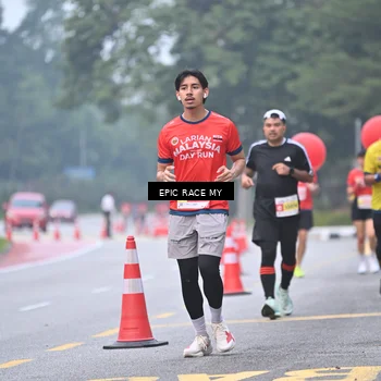 Runner Photo 7031747