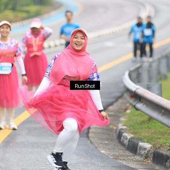 Runner Photo 7031751