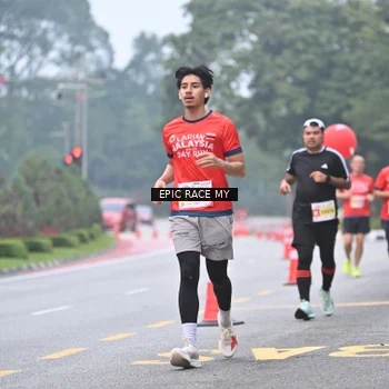 Runner Photo 7031754